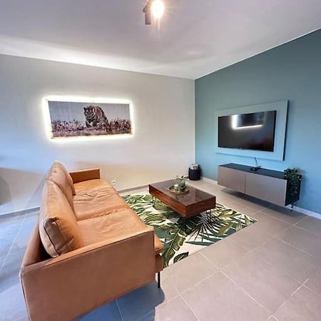 Mons - Superbe Appartement 2Ch - Parking Gratuit Bagian luar foto